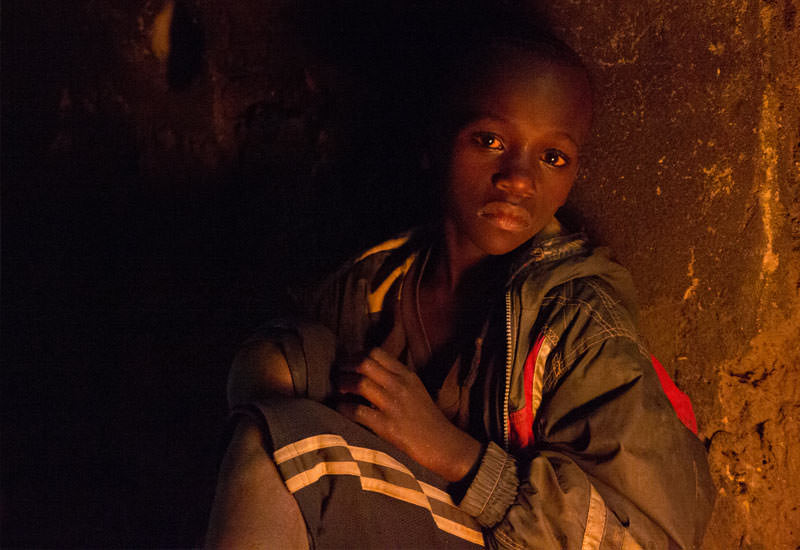 In Kenia fristen viele junge Menschen ein Darsein als Straßenkinder. Die Kindernothilfe setzt sich für die ein